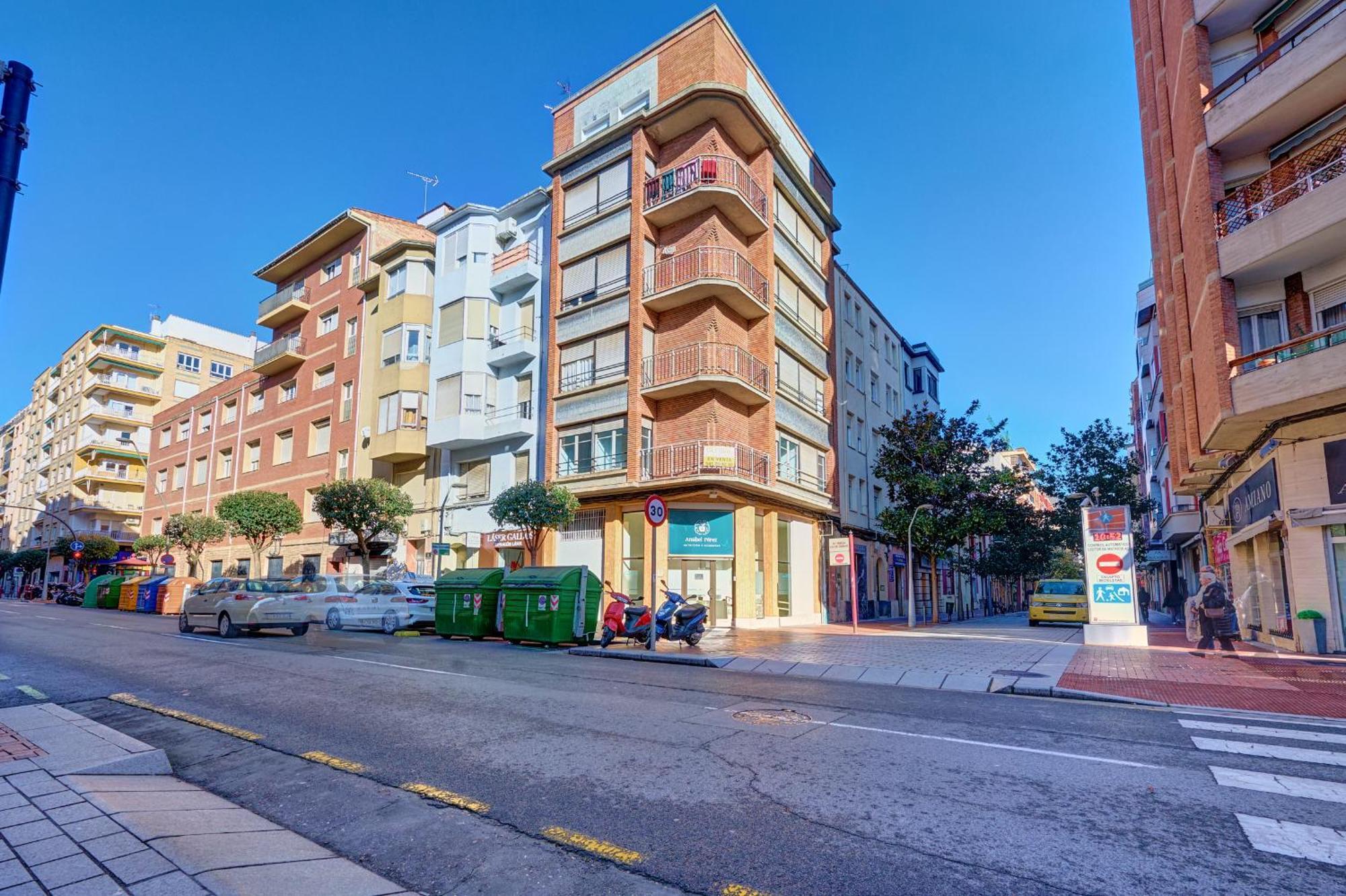 Casa Galdos By Clabao Apartment Logrono Exterior photo